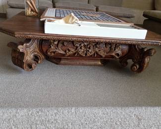 Coffee table base, nice detail 