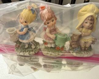 Seymour Mann Lovables Series Figurines Set of 