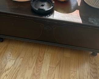Vintage Lane Cedar Chest with Decorative Inlay