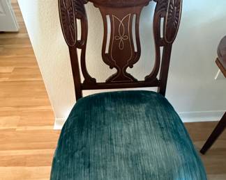Niagara Furniture Chippendale Style Mahogany Side Chair with Inlaid Shield Back