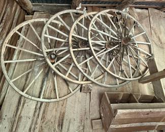 Set Wooden Wagon Wheels