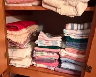 A lot of new & used Towels, Rugs, Bath Mats