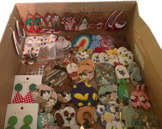 445 - Group Lot of Assorted Costume Earrings