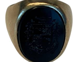 1028 - 10K Gold Stamped Ring - Size 4.5 (Description): Ad Astra Per Astera with Coat of Arms