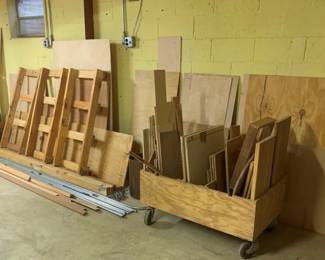 580 - Group Lot of Assorted Wood w/ Wood Box on (Description): Casters