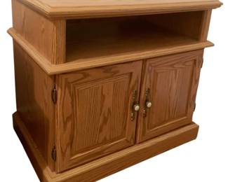 304 - Wooden Stand - 28 x 30 x 20