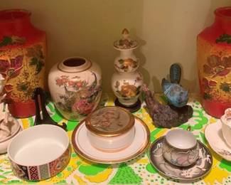 471 - Shelf Lof of Assorted Asian Decor
