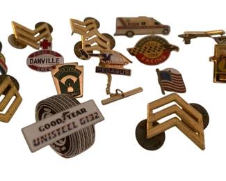 447 - Group Lot of Assorted Pins