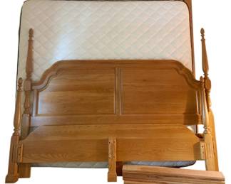 302 - King Size Bed w/ Mattress and Boxsprings (Description): 64 x 83 x 87