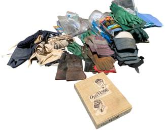 105 - Lot of PPE, Gloves, Masks, Googles & Aprons
