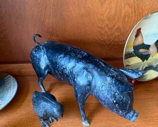 Metal pig and chick