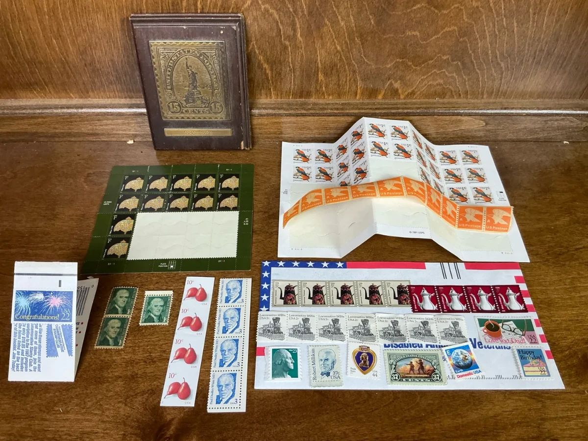 001 U.S. Postage Stamps, Commemorative Sheets  Stamp Album