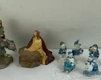 Faith Decor  Winter Snowman Figurines