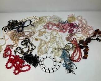 Vintage Costume Jewelry Necklace Lot  Faux Pearls, Beads  Statement Styles