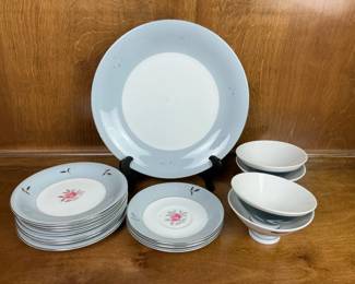 Seyei Fine China Dinnerware Collection w Floral Pattern  Serving Pieces