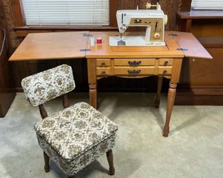 Singer Sewing Machine Cabinet w Drop Leaves, Drawers  Matching Chair