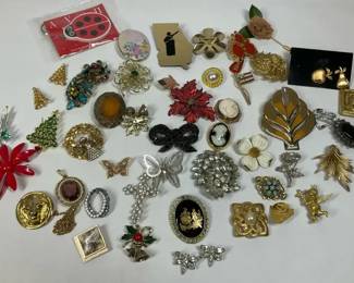 Costume Jewelry Brooches, Pins  Fashion Accessories