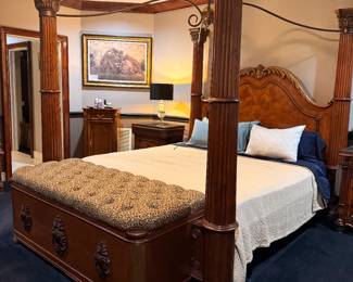 King size 4 poster bed w custom bench