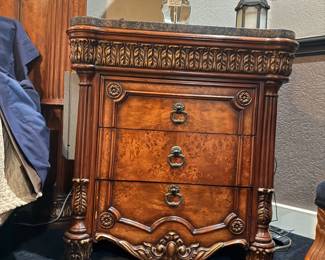 Master set with 2 nightstands