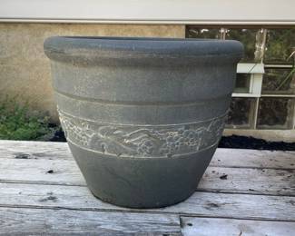 Classic Home and Garden Corinthian Resin Urn Planter