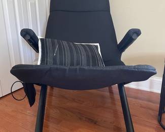 DayBreak by WESIO Massage Chair with Handheld Remote