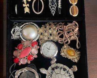 Assorted Brooches