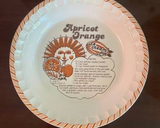 Royal China Country Harvest Apricot Orange Ice Cream Pie Baker