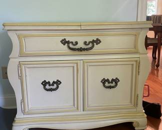 Vintage Henry Link French Provincial Nightstand/Commode