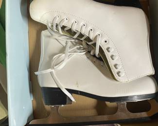 American Athletic Tricot Lined Figure Skates