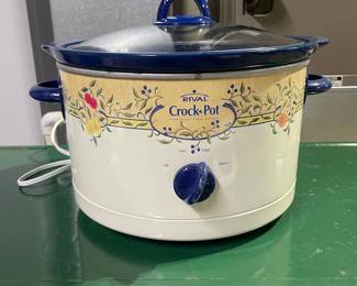 Vintage Rival Crock-Pot 5 Quart "Summer Fruit" Stoneware Slow Cooker