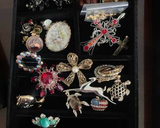 Assorted Brooches