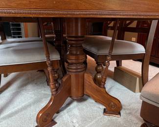 Traditional Cherry Wood Dining Set with China Cabinet third image