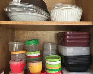 Assorted Plastic Food Storage Containers and Bowls Rubbermaid, Tupperware, and others