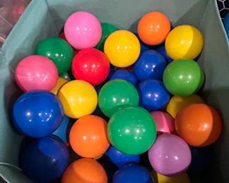 Plastic Play Balls