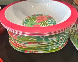 Laurie Gates Tropical Parrots Melamine Serving Bowl and Plates Set