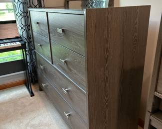 Ashley Furniture Caitbrook Drawer Dresser in Gray third image