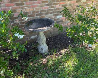 Concrete birdbath