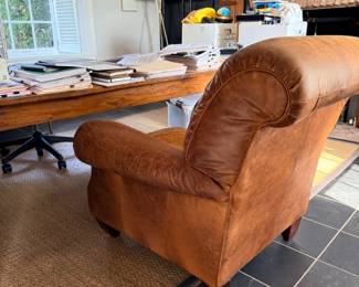 Oversized Leather Airmchair