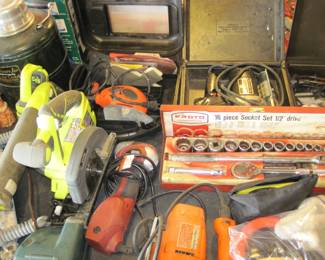 Hand & Power Tools