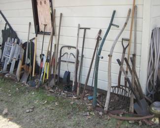 Shovels / Rakes / Etc...