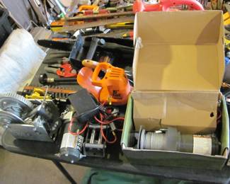 Manual & 12V Wenches