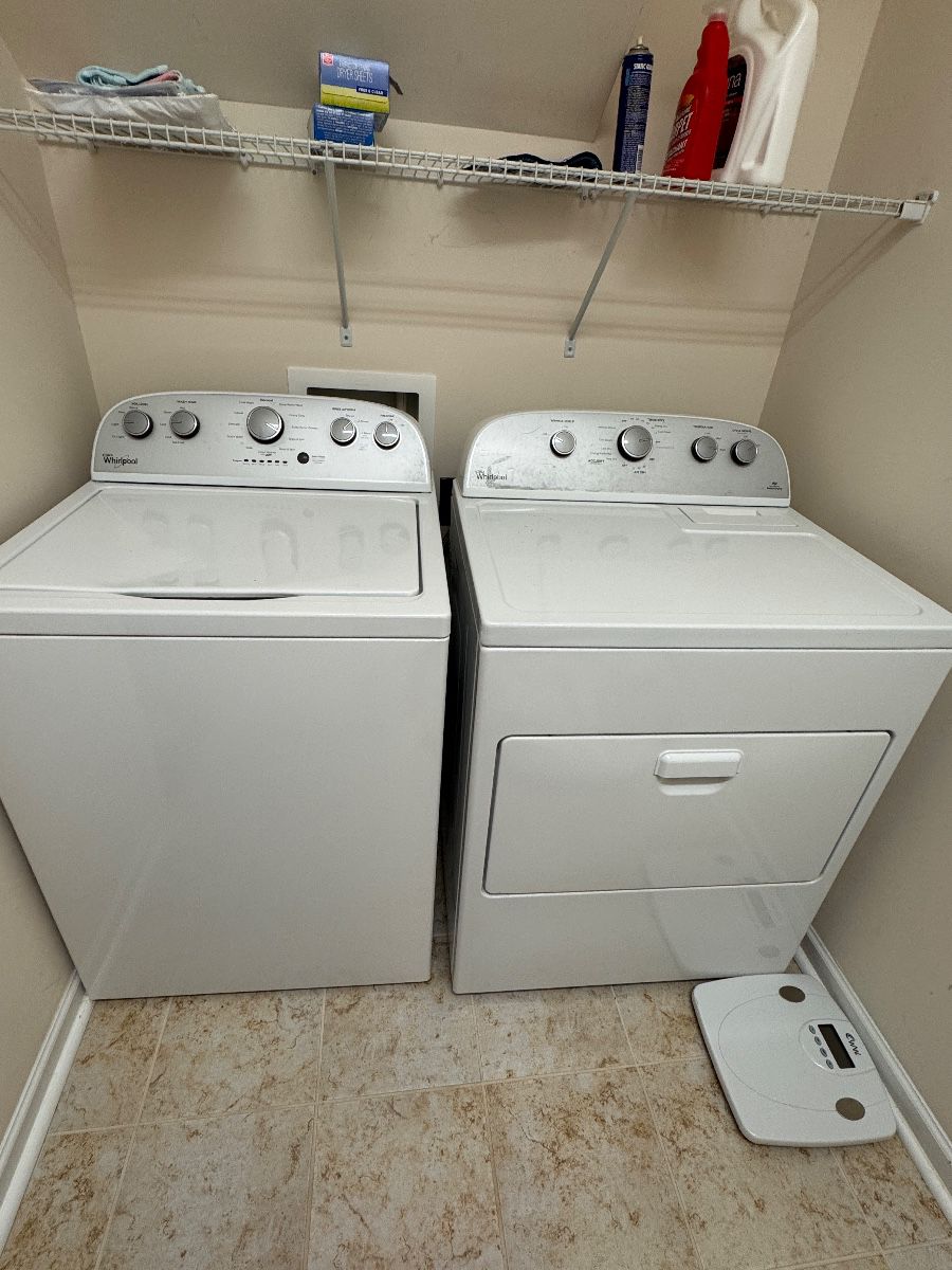 Washer and dryer, excellent condition