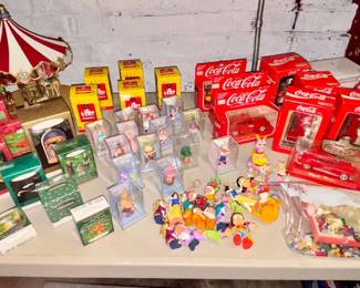 COLLECTIBLE ORNAMENTS 