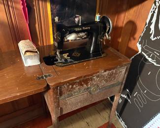 . . . vintage White sewing machine