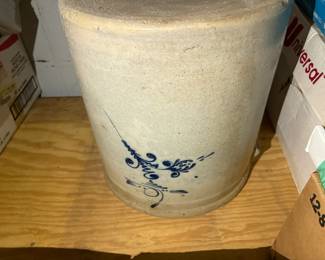 . . . closer look at the 6-gallon crock
