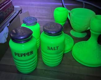 URANIUM GLASS