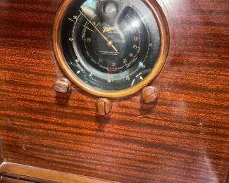 ZENITH RADIO