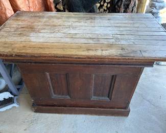GENERAL STORE CABINET