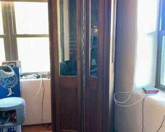 OAK PHONE BOOTH