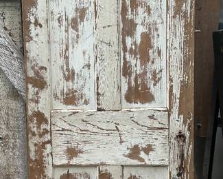 PRIMITIVE DOOR